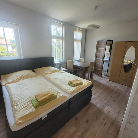 Penzion Jungmannova Šluknov Esterno foto